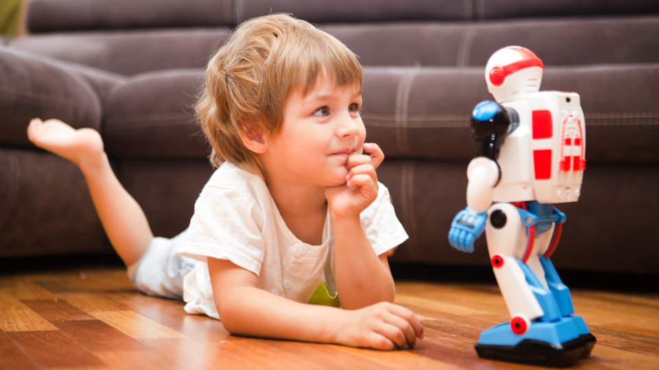 innovatsii v dizayne robotizirovannyh igrushek